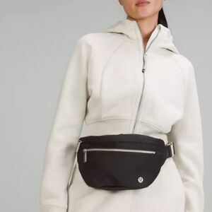 Lululemon Black City Adventurer 2.5L Waist Bag